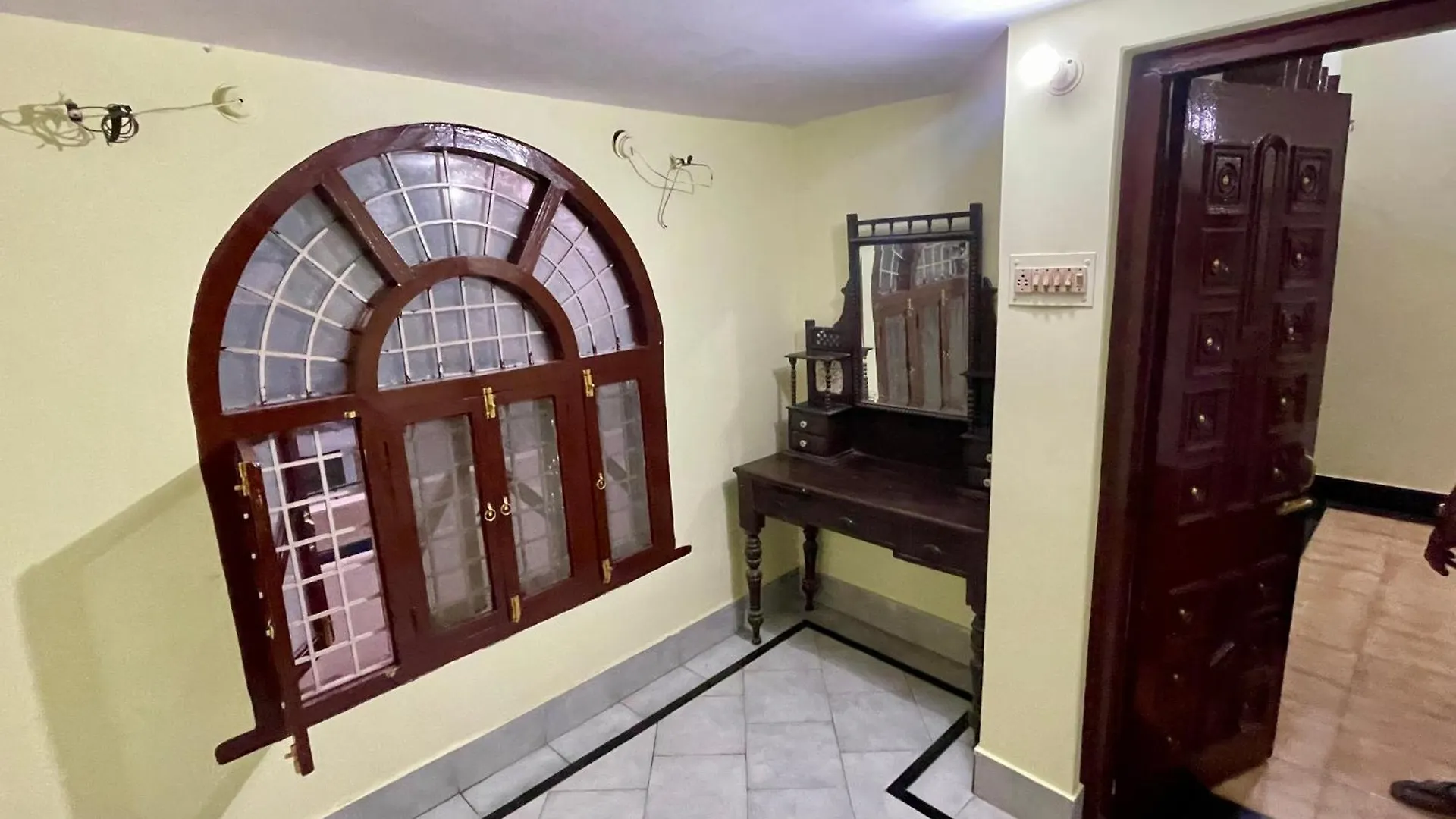 Tridev Inn Varanasi 0*,  India