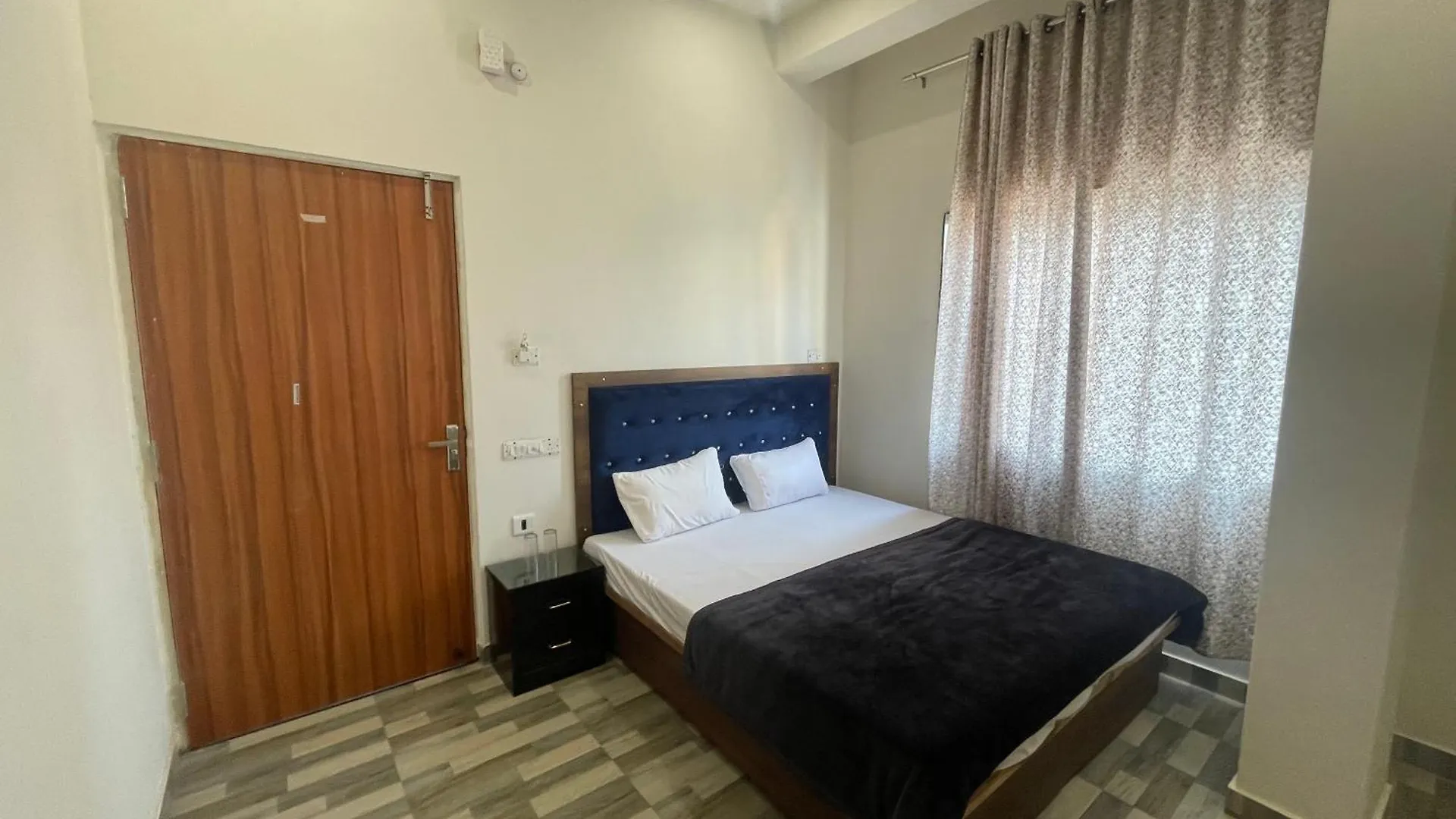 Homestay Tridev Inn Varanasi
