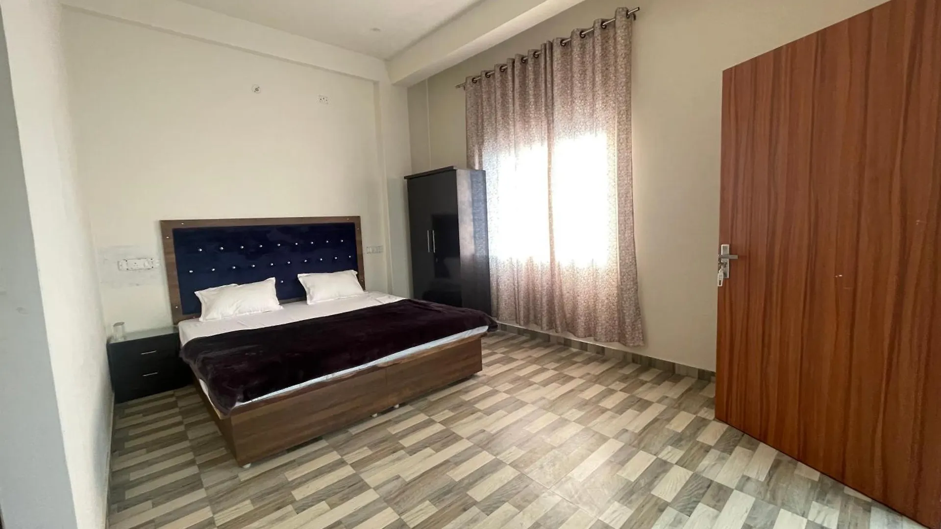 Tridev Inn Varanasi 0*,